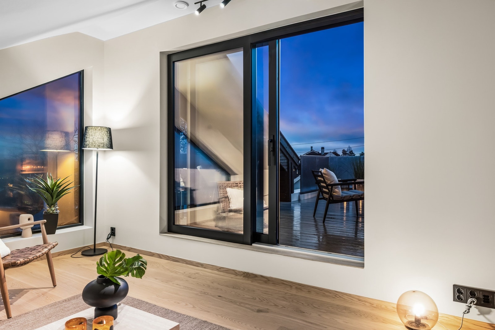 Stuen har utgang til takterrasse på ca. 29 kvm Galleribilde