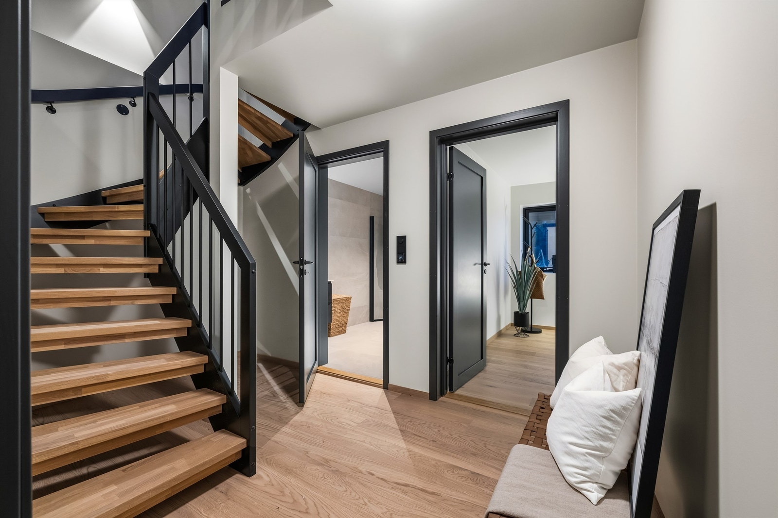 Boligens underetasje Galleribilde