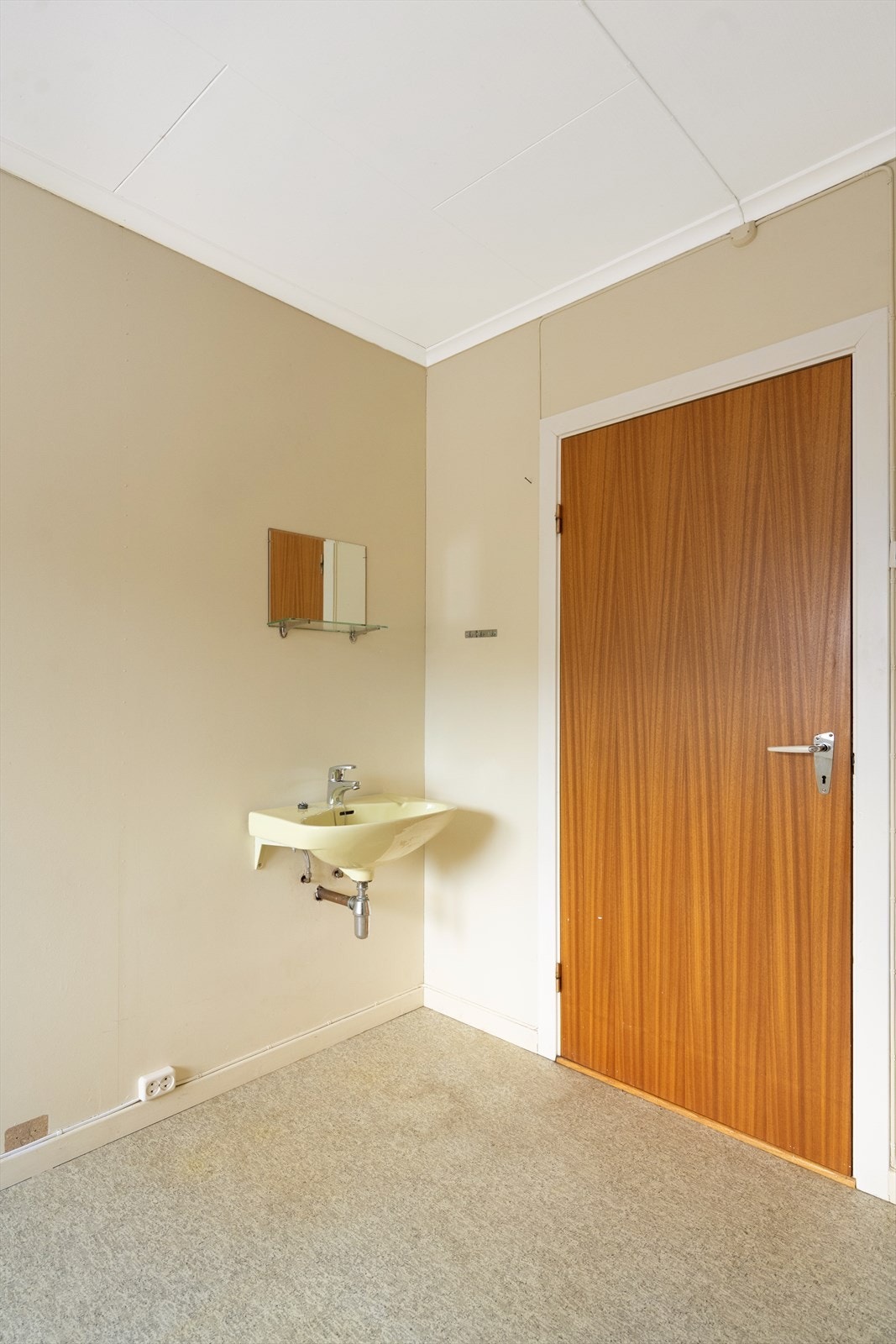 Rommet har også en egen servant for ekstra bekvemmelighet. Galleribilde