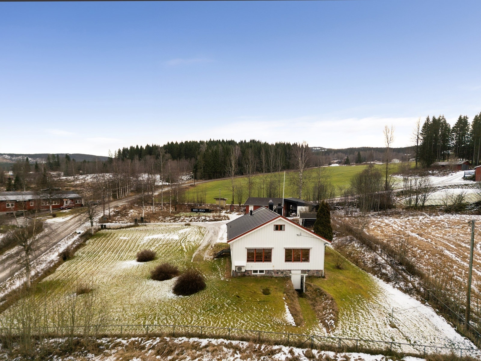 En enebolig med stort potensiale for deg som vil skape ditt eget hjem. Galleribilde