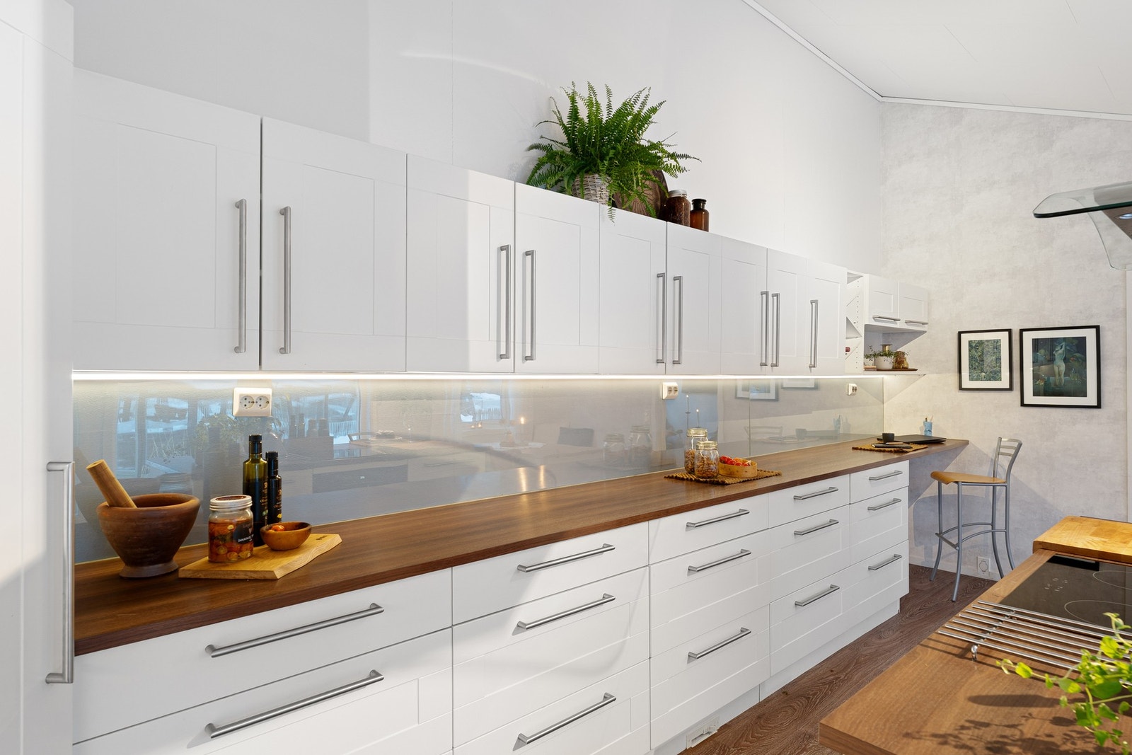 Kjøkkenet er fra 2007 og har fått gode tilbakemeldinger fra takstmann (TG1). Galleribilde