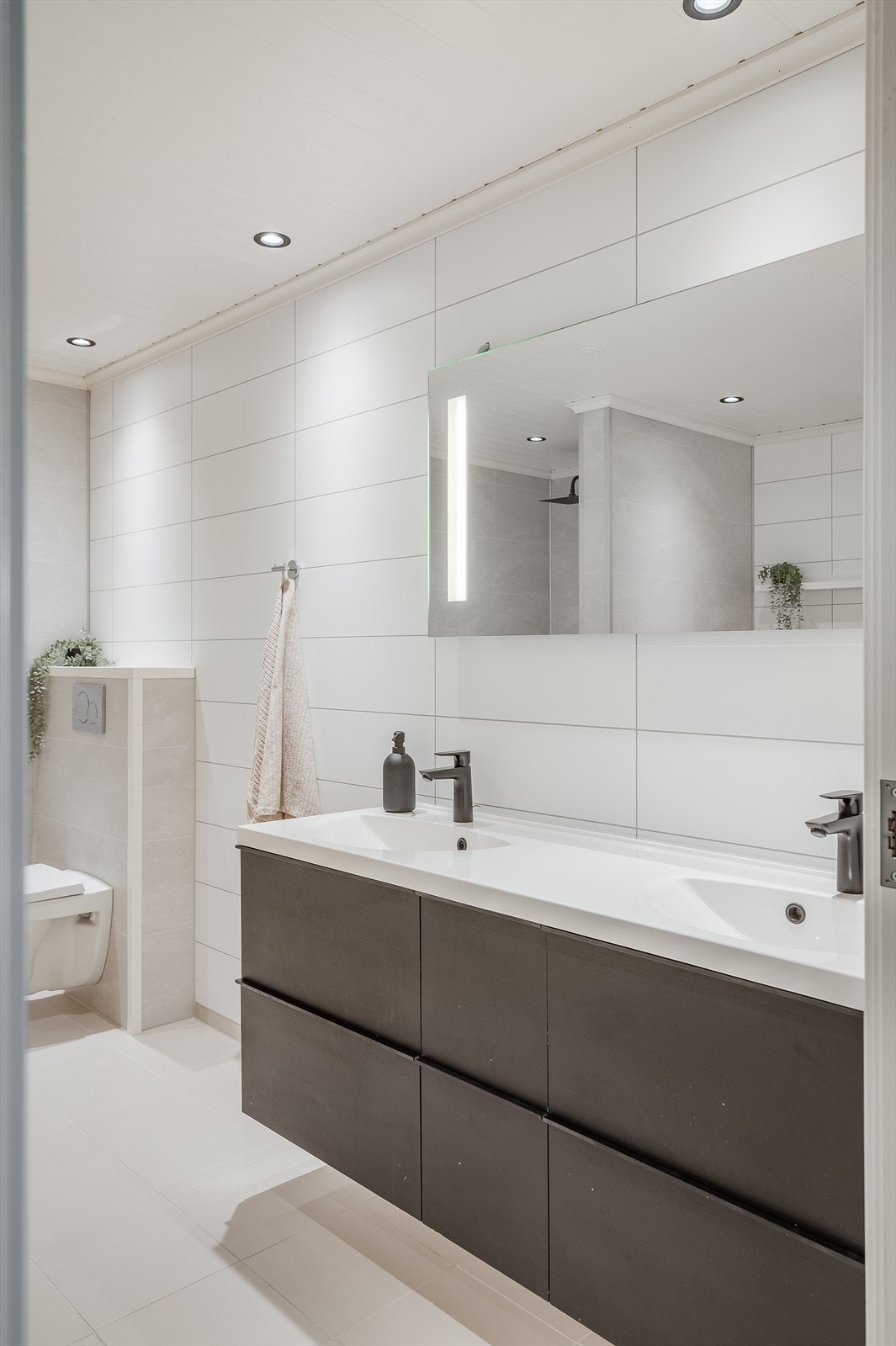 Dobbelservant med oppbevaring Galleribilde