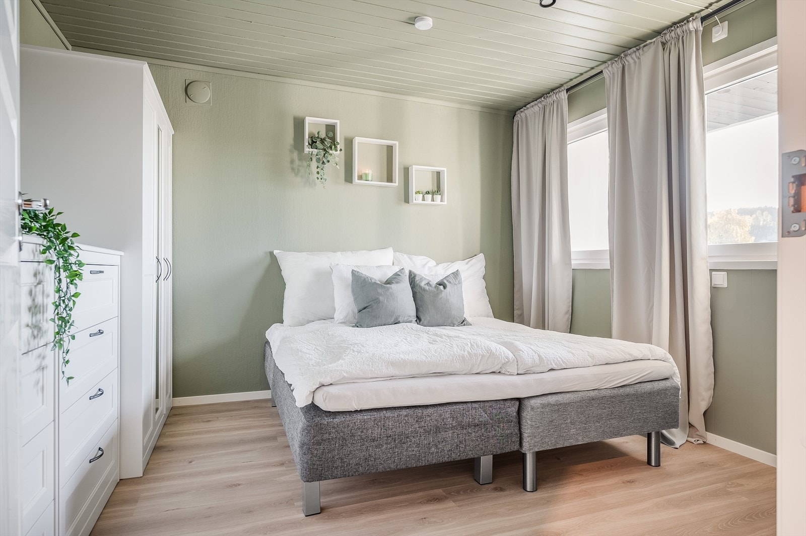 Soverom med mye plass Galleribilde