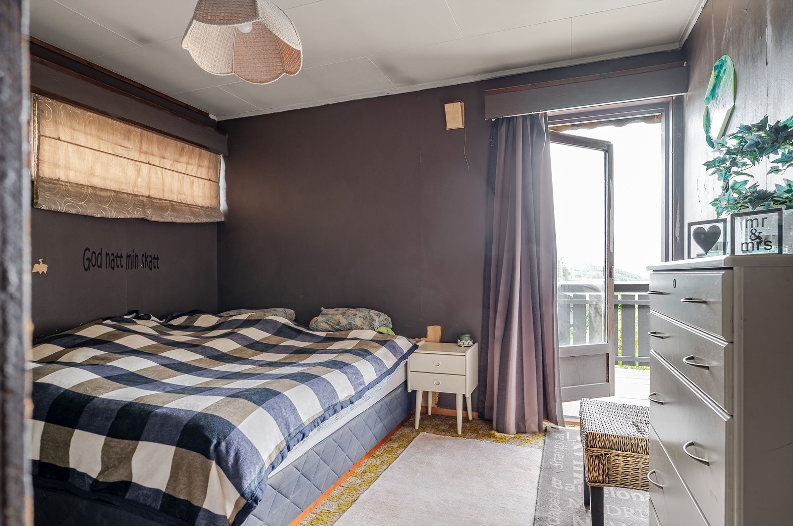 Hovedsoverom med utgang til balkongen. Galleribilde