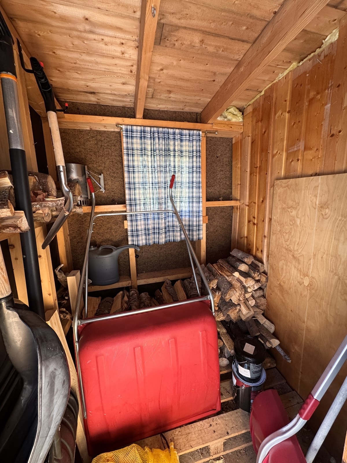 Bod med utvendig inngang Galleribilde