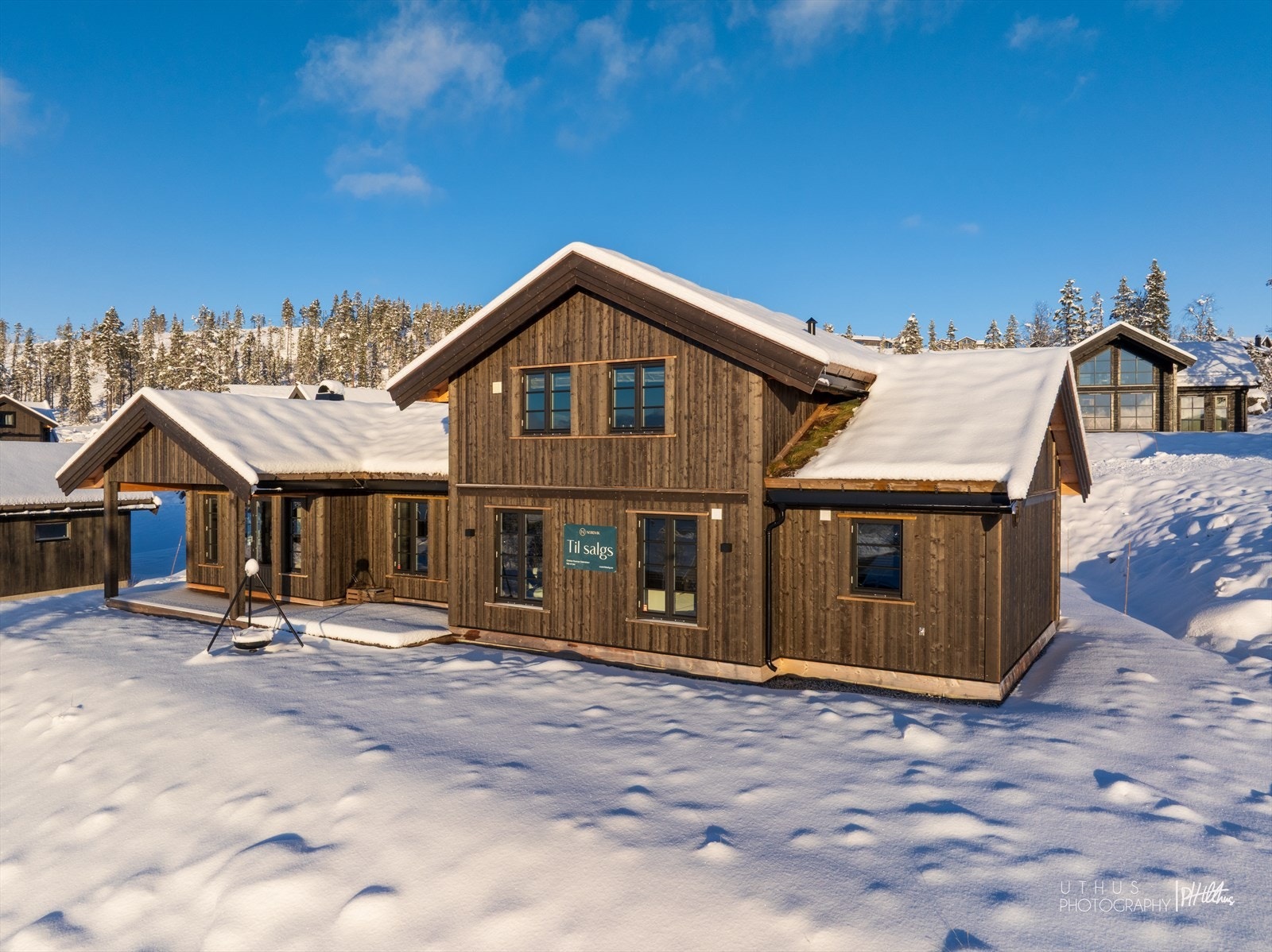 Stor Telemarkhytte på utsiktstomt med ski in/out - Innholdsrik hyyte medmarkterrasse er på ca 23 kvadratmeter - gode solforhold Galleribilde