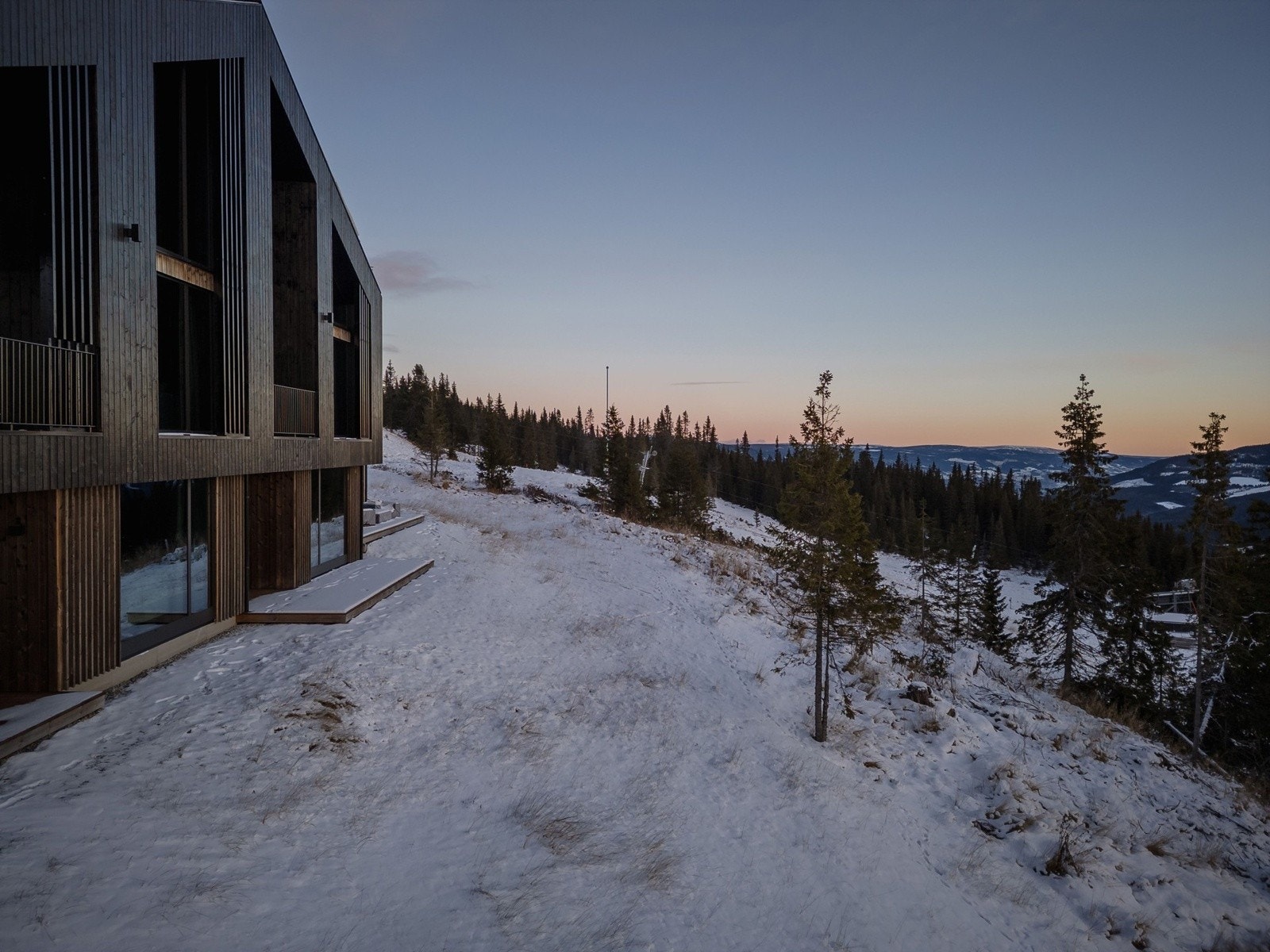 Her har du muligheten til å kjøre på ski inn og ut ifra terrassen! Galleribilde