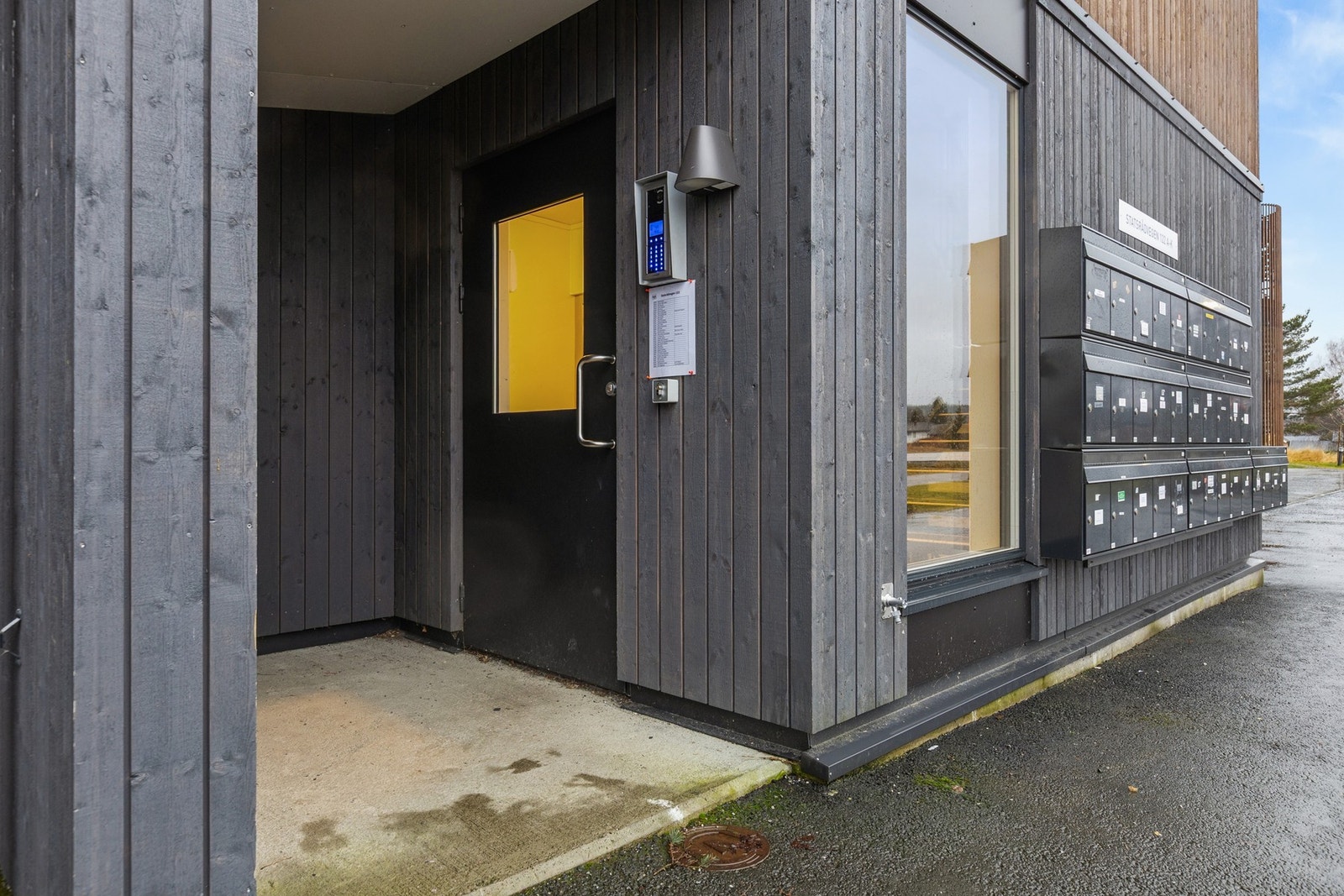 Livsløpsstandard - enkel adkomst med heis direkte til 3. etasje. Galleribilde