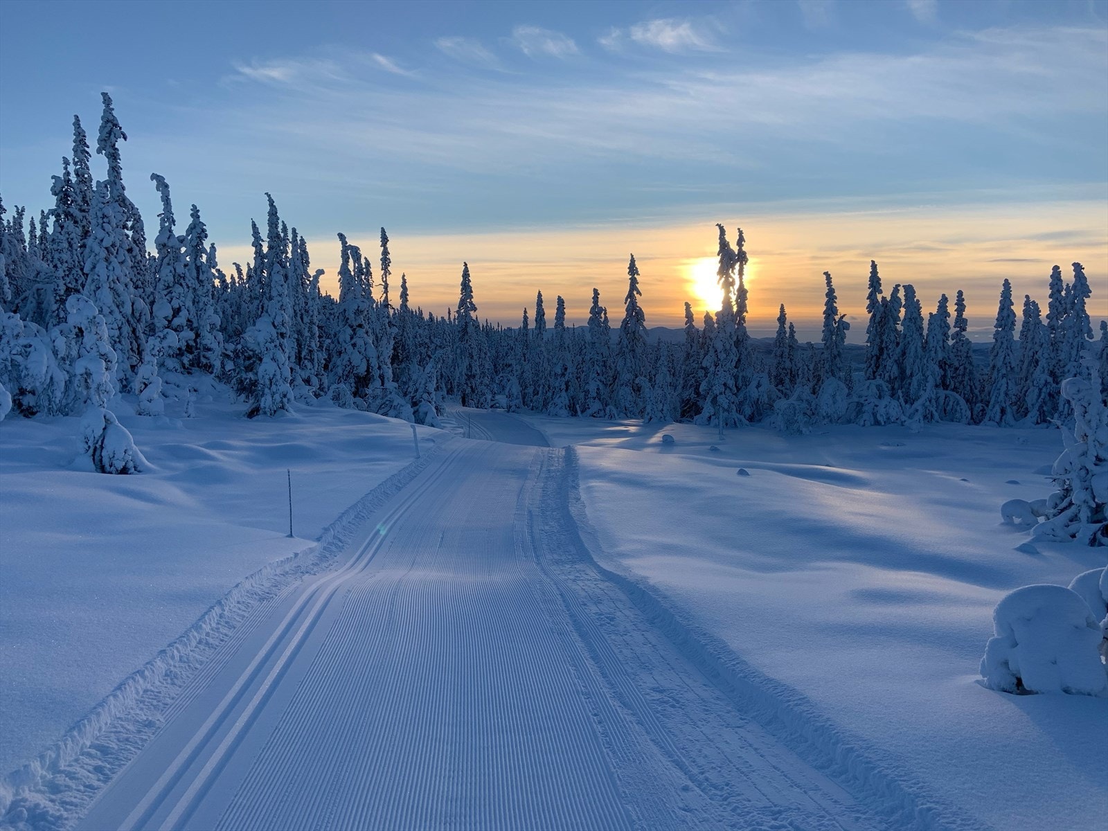 Eventyrløypa er en spektakulær langrennsopplevelse i Hallingdal - en 115 km lang tur som strekker seg fra Hemsedal til Flå, gjennom Golsfjellet og Nesbyen. Den er kjent som en av Norges vakreste og mest eventyrlige skiturer Galleribilde
