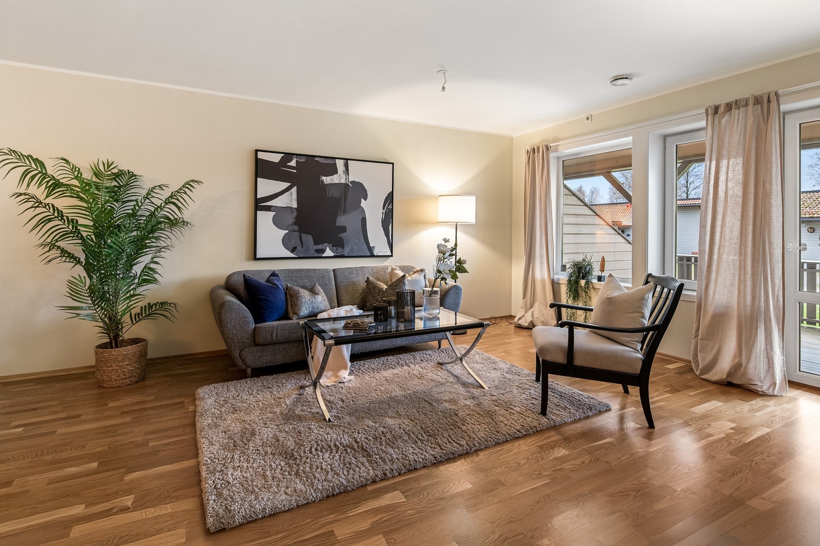 Lys og lettstelt leilighet Galleribilde