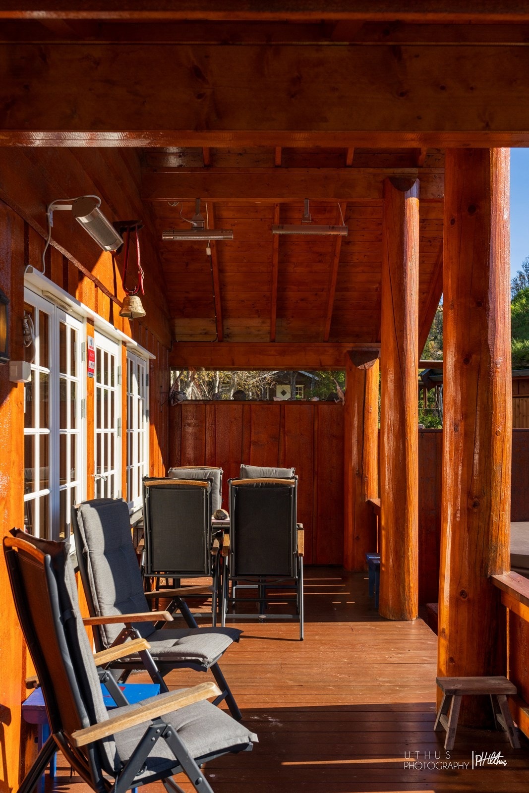 Overbygget og romslig veranda Galleribilde