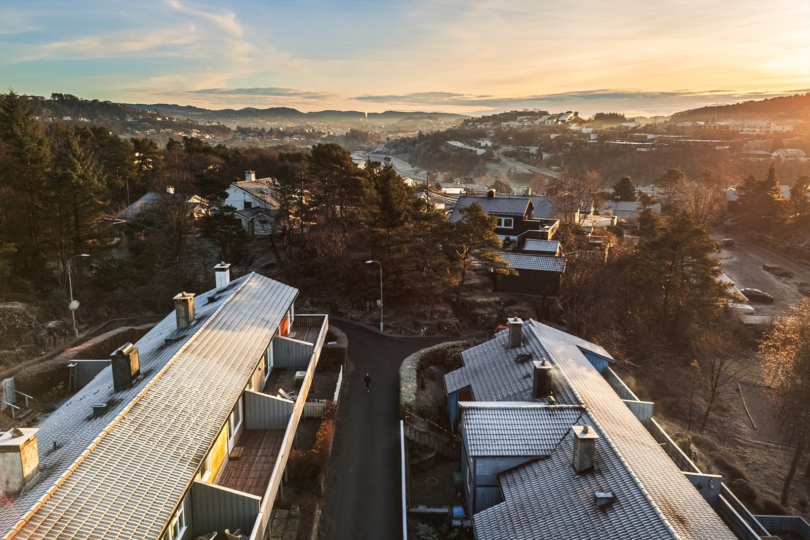 Moderne bolig i naturskjønt og familievennlig område Galleribilde