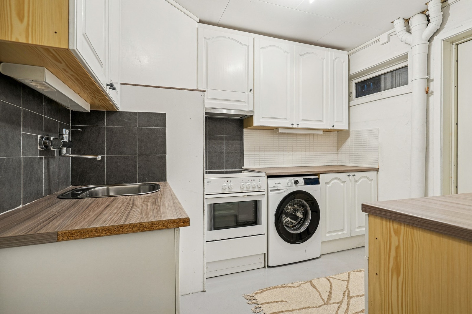 Kjøkken/Vaskerom i underetasje Galleribilde