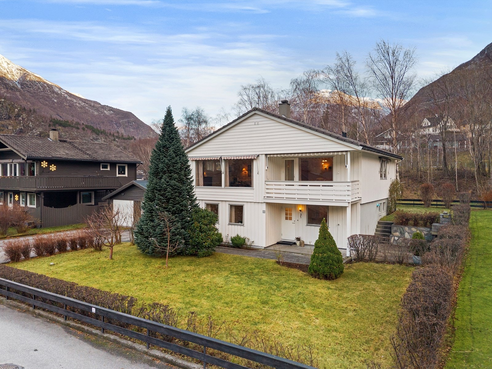 Garanti Indre Sogn v/ Malin Låksrud Øyre presenterer Buktvegen 11 - Galleribilde