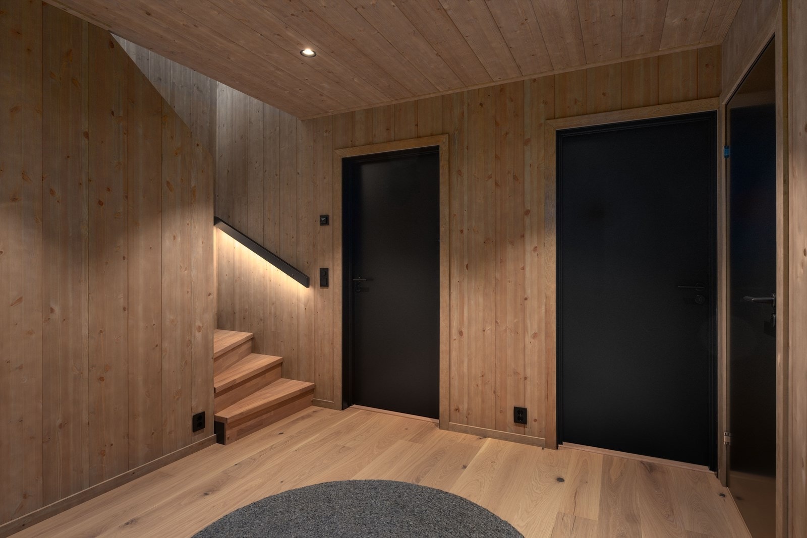 Romslig gang som også kan innredes som ekstra TV-stue Galleribilde