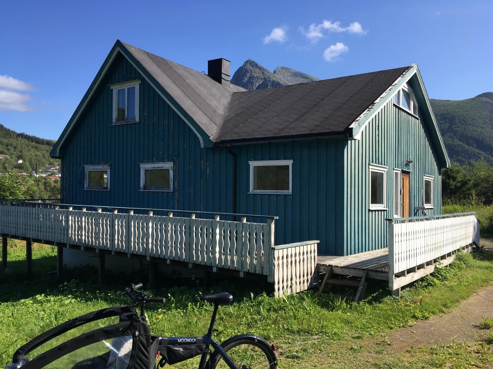 Vest og sørvegg. Galleribilde