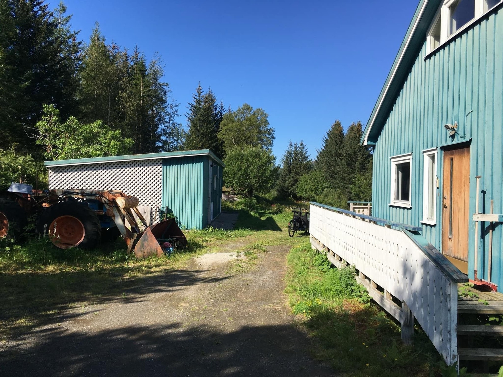 Inngang og uthus på 60 kvm. Galleribilde