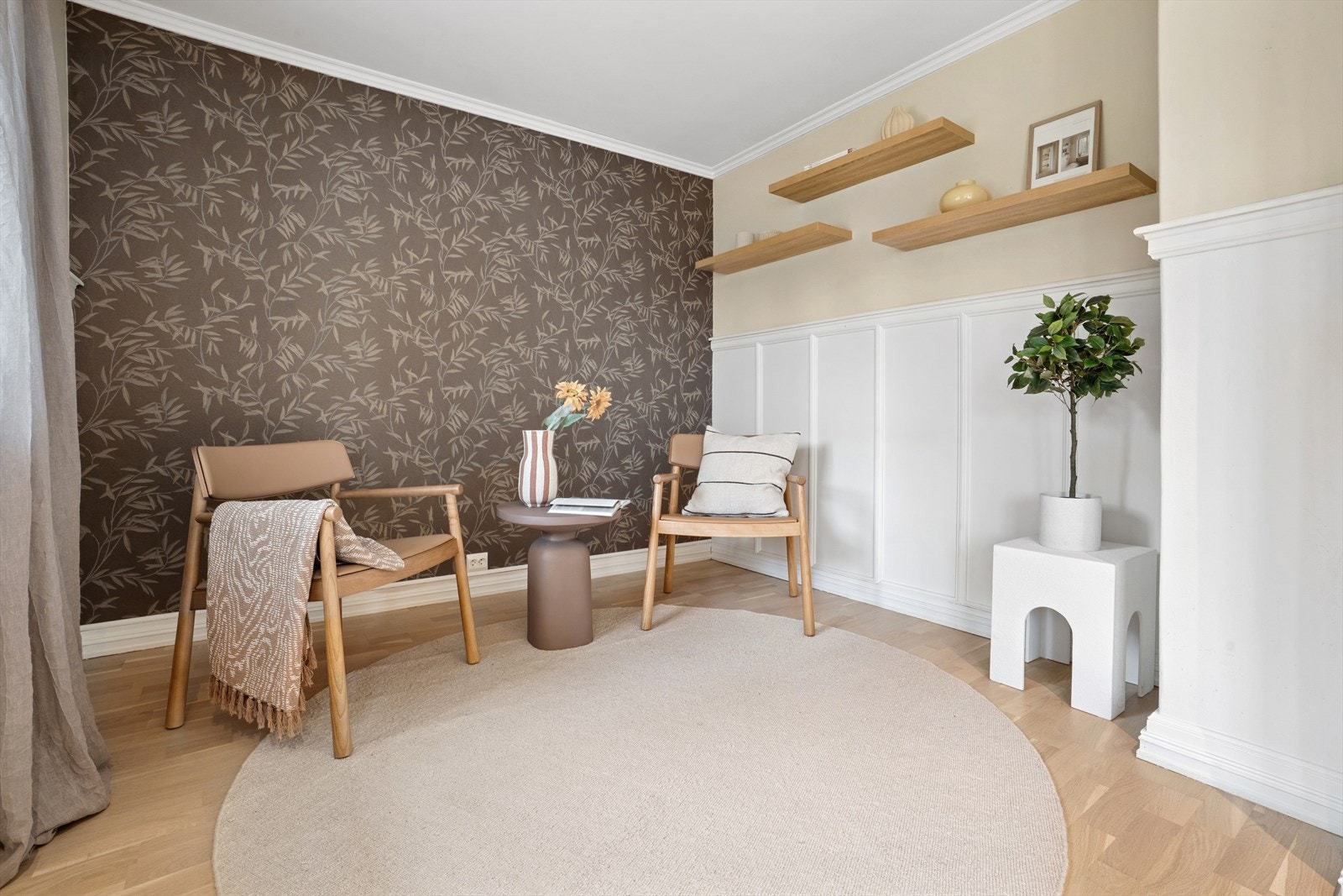 De ulike sonene skaper et stemningsfullt utrykk til stuen. Galleribilde