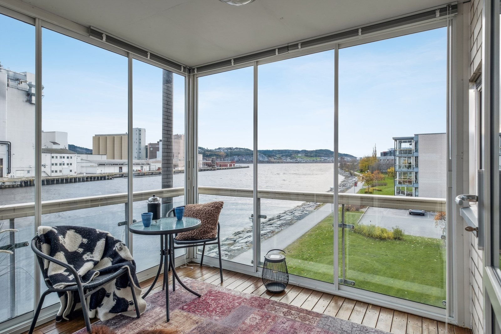 Terrasse 1 med flott utsyn Galleribilde