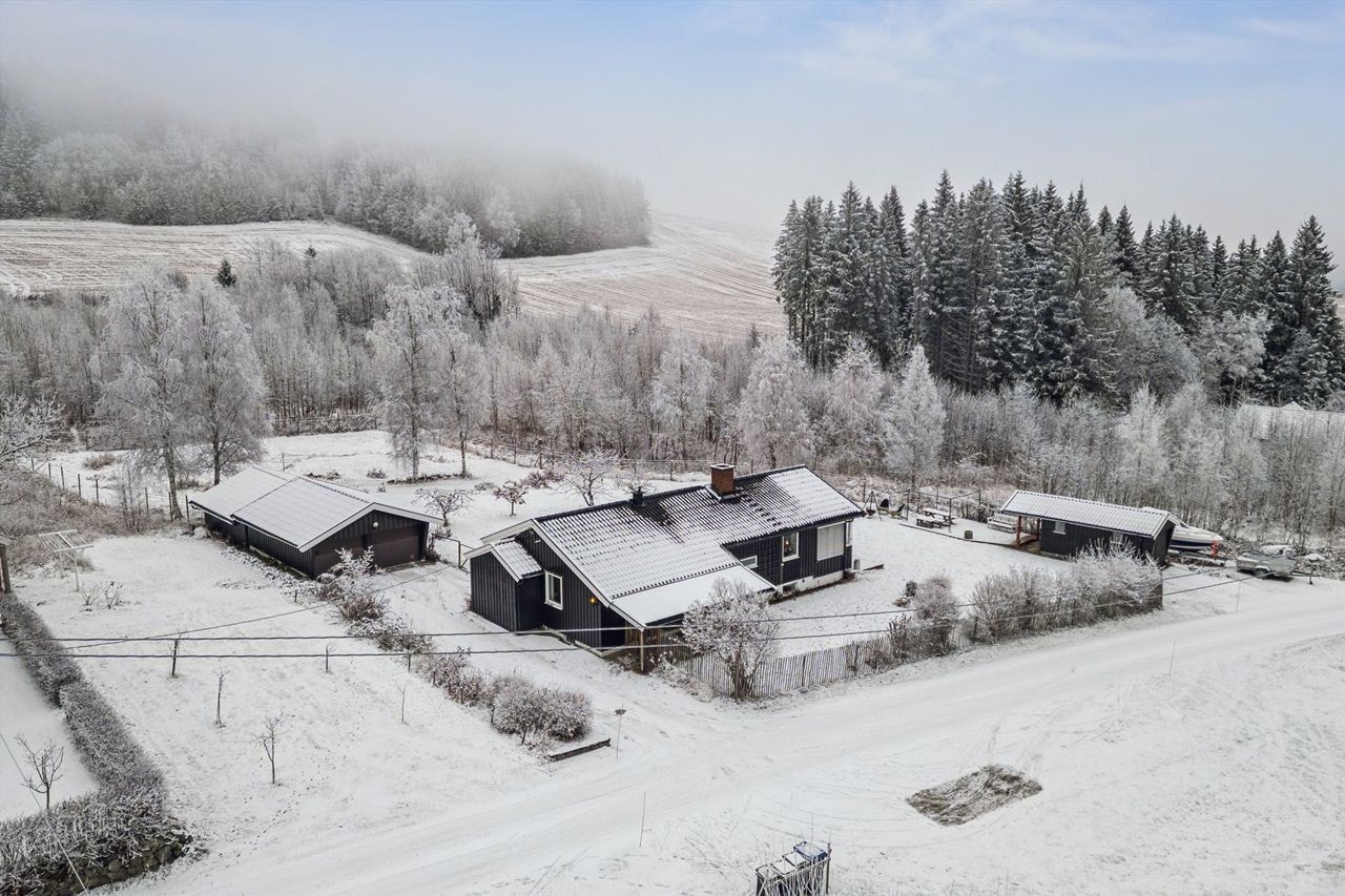 Nærhet til Øverby friluftsområde med skistadion, klatrepark og flotte turstier. Galleribilde