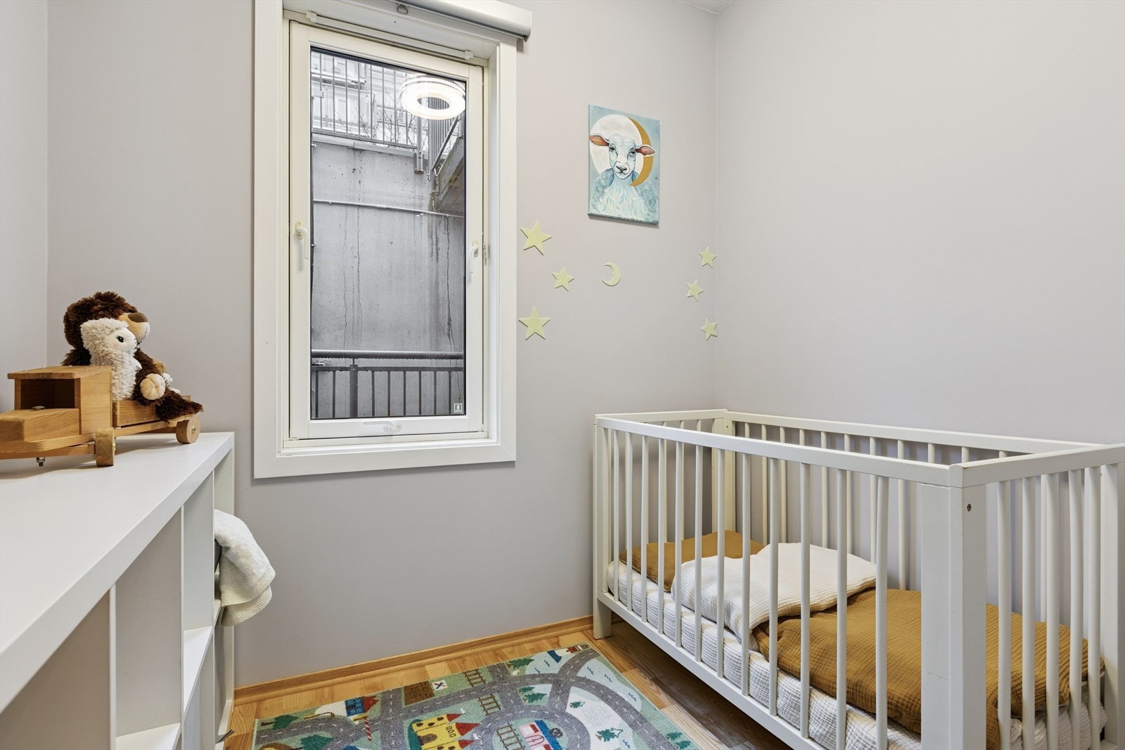 Siste soverommet er nylig gitt ferdigattest på bruksendring fra tilleggsdel til hoveddel. Galleribilde