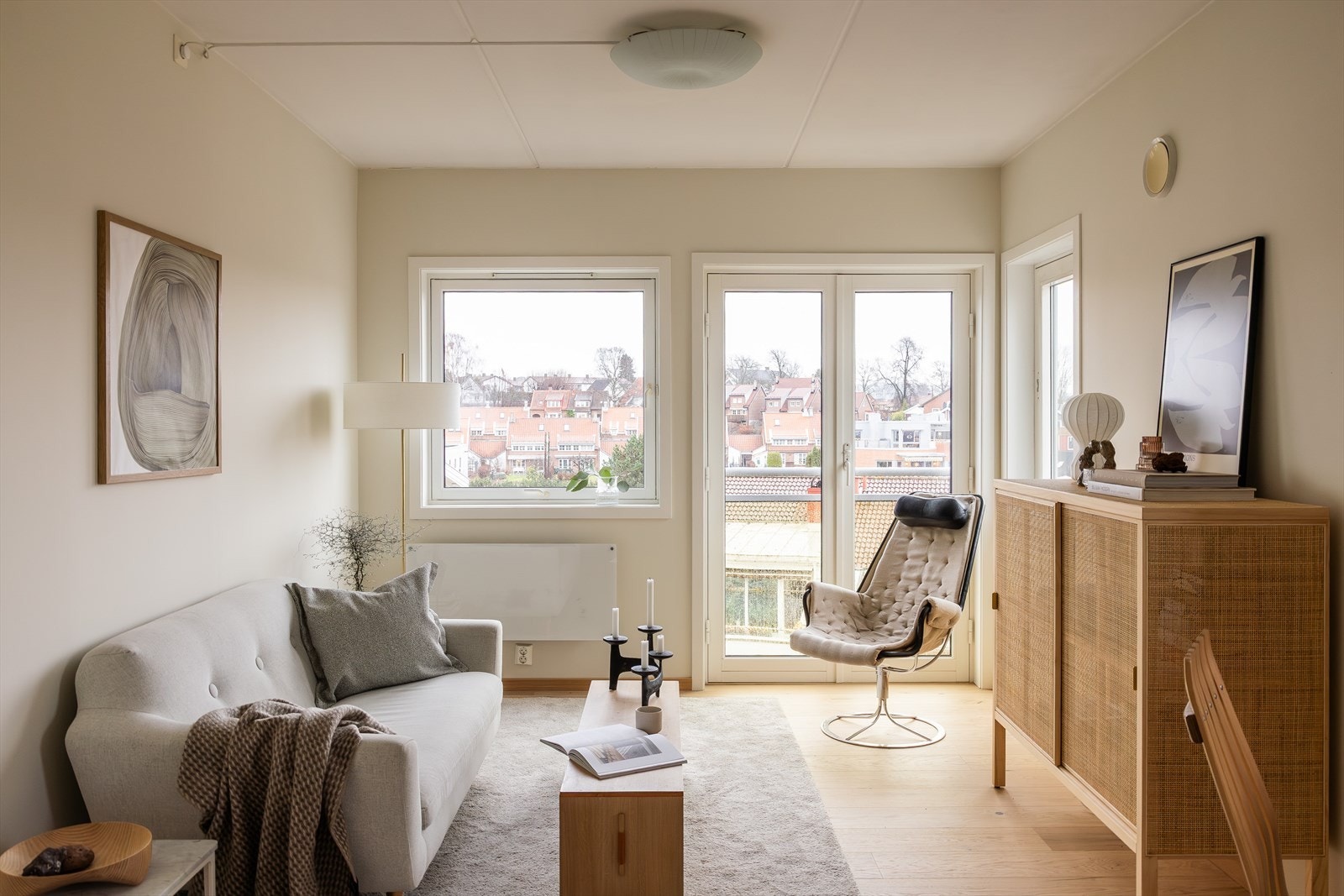 Store deler av leiligheten ble oppgradert i 2025 og den oppleves som en "ubebodd" bolig med lite antydninger til brukslitasje. Se tilstandsrapport. Galleribilde