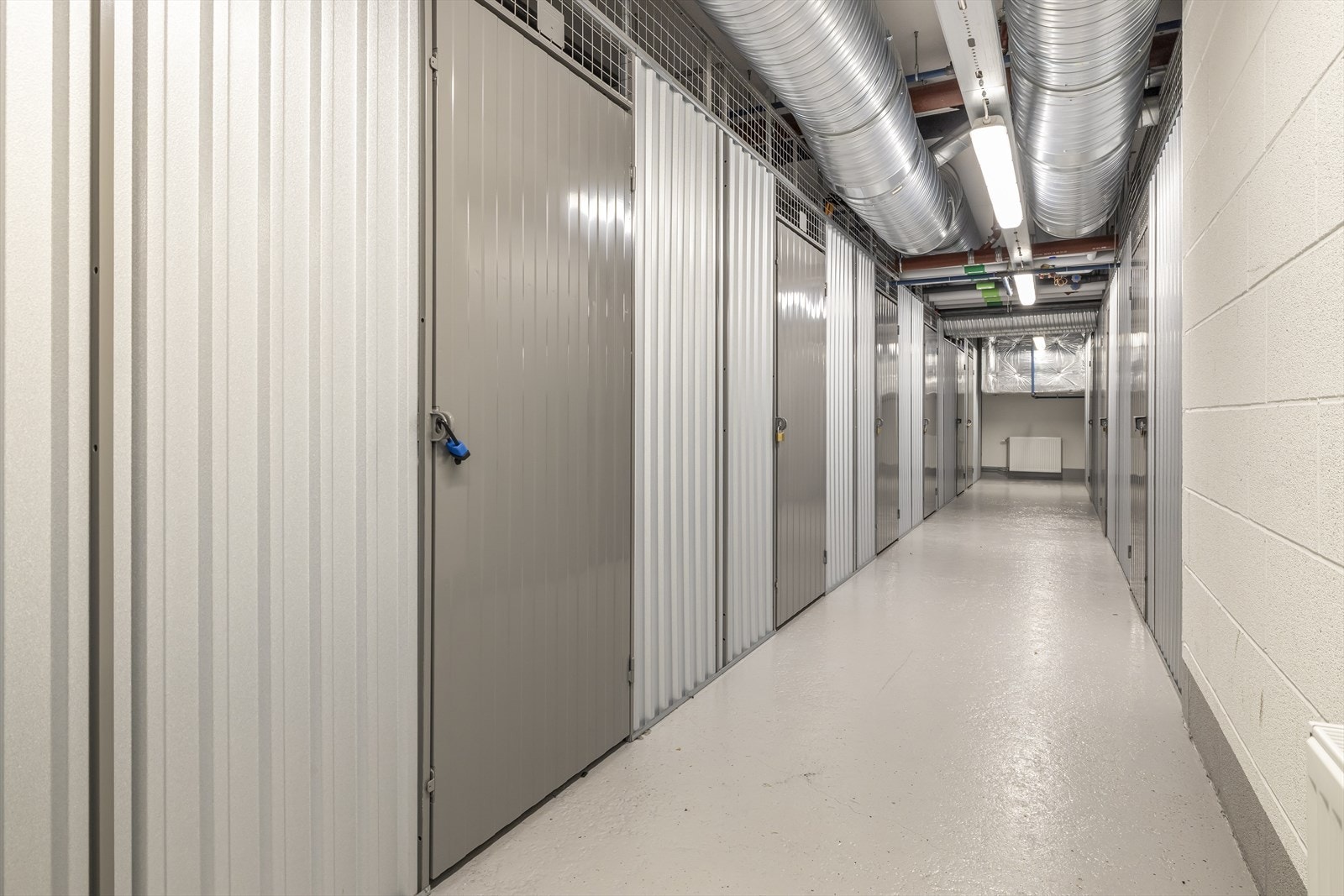 Med leiligheten følger det en kjellerbod på ca. 8 m², merket med 94. Galleribilde