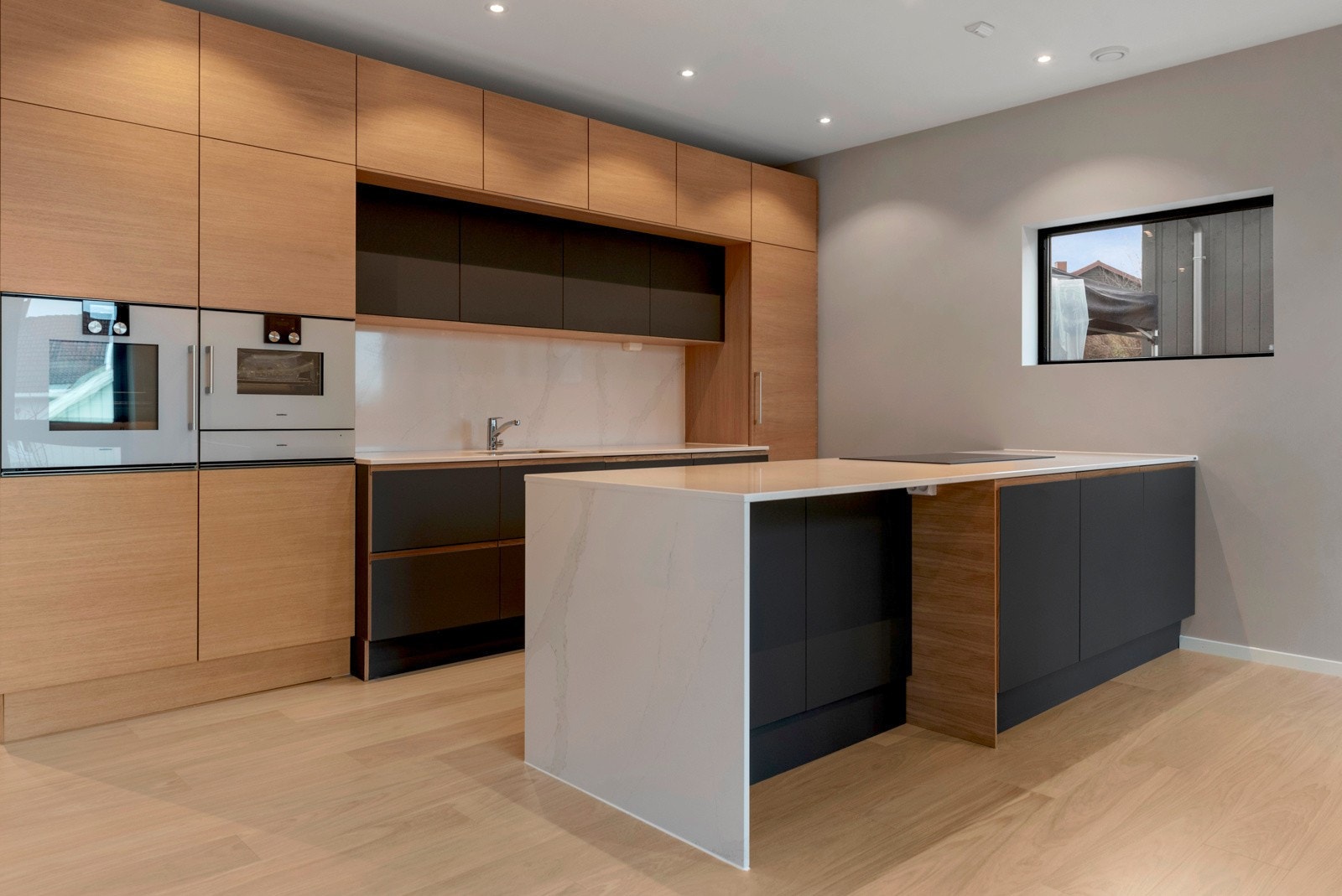 Kjøkkenøy med barløsning. Galleribilde