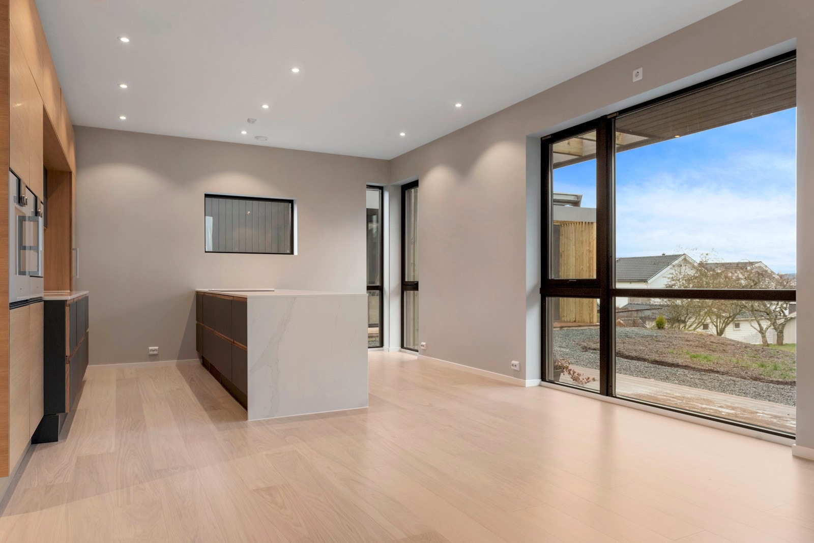 Gode vindusflater som slipper inn masse dagslys. Galleribilde