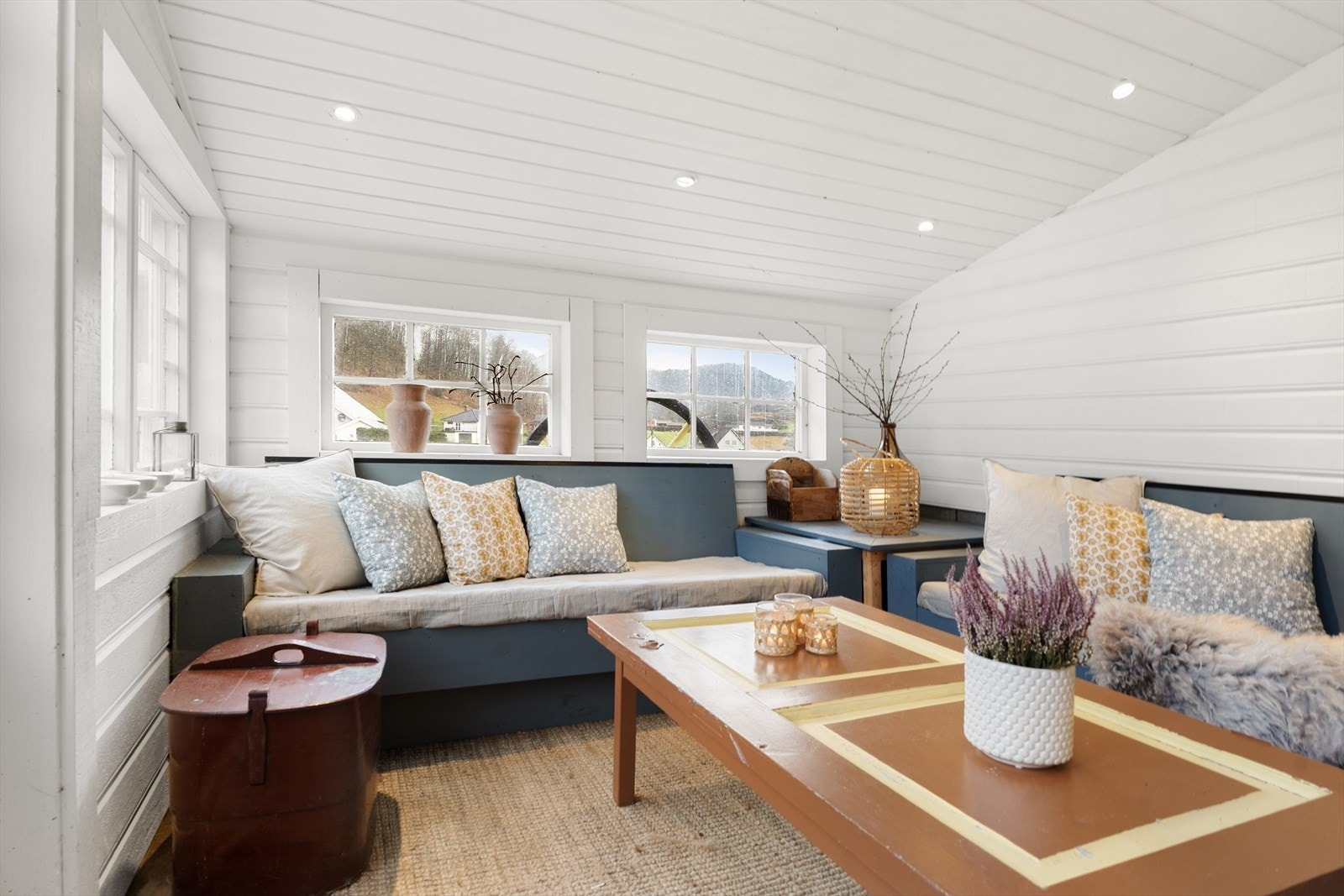 Hagestuen har panel på vegger og tak Galleribilde