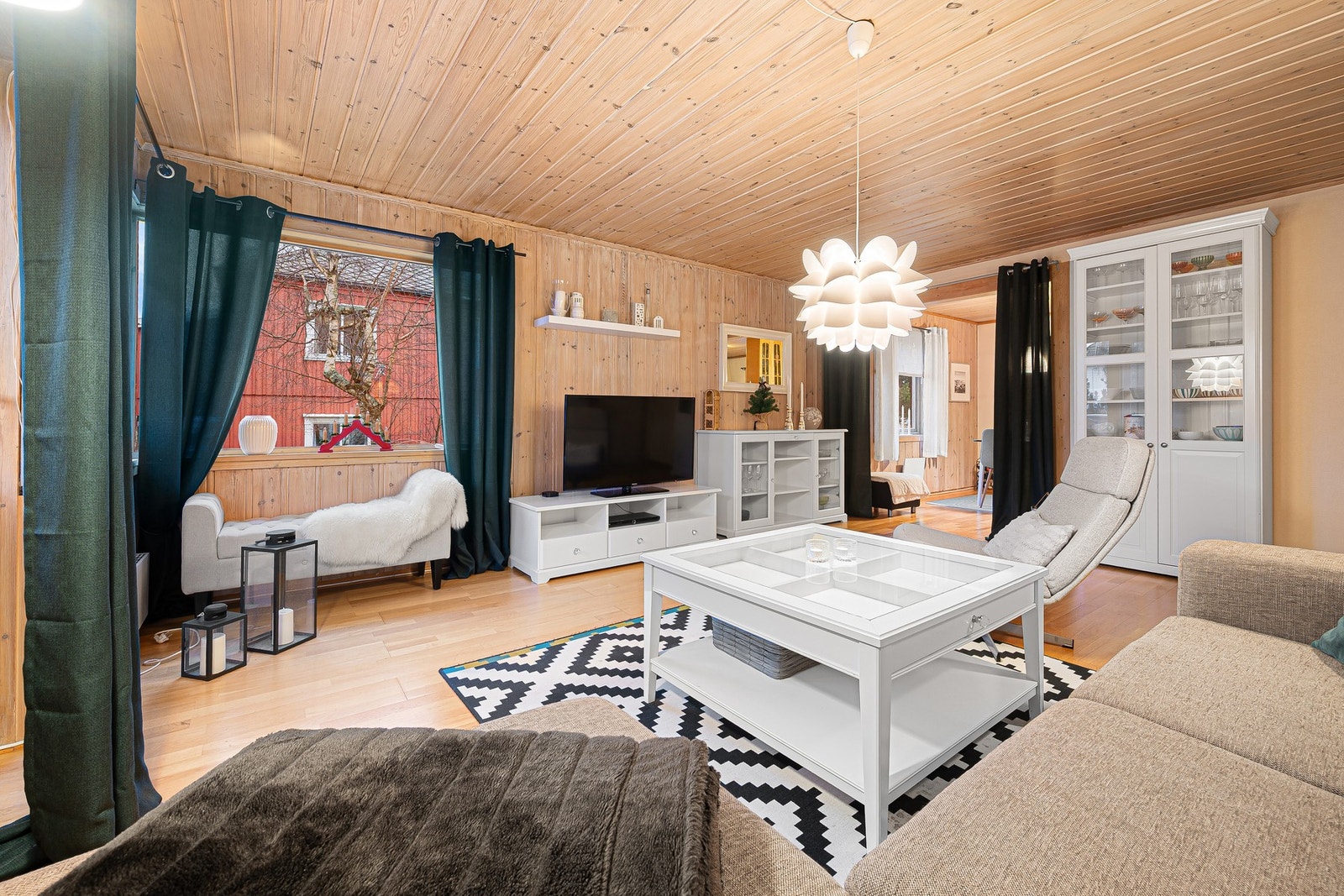 Samme planløsning som den forrige leiligheten, bare speilvendt. Galleribilde