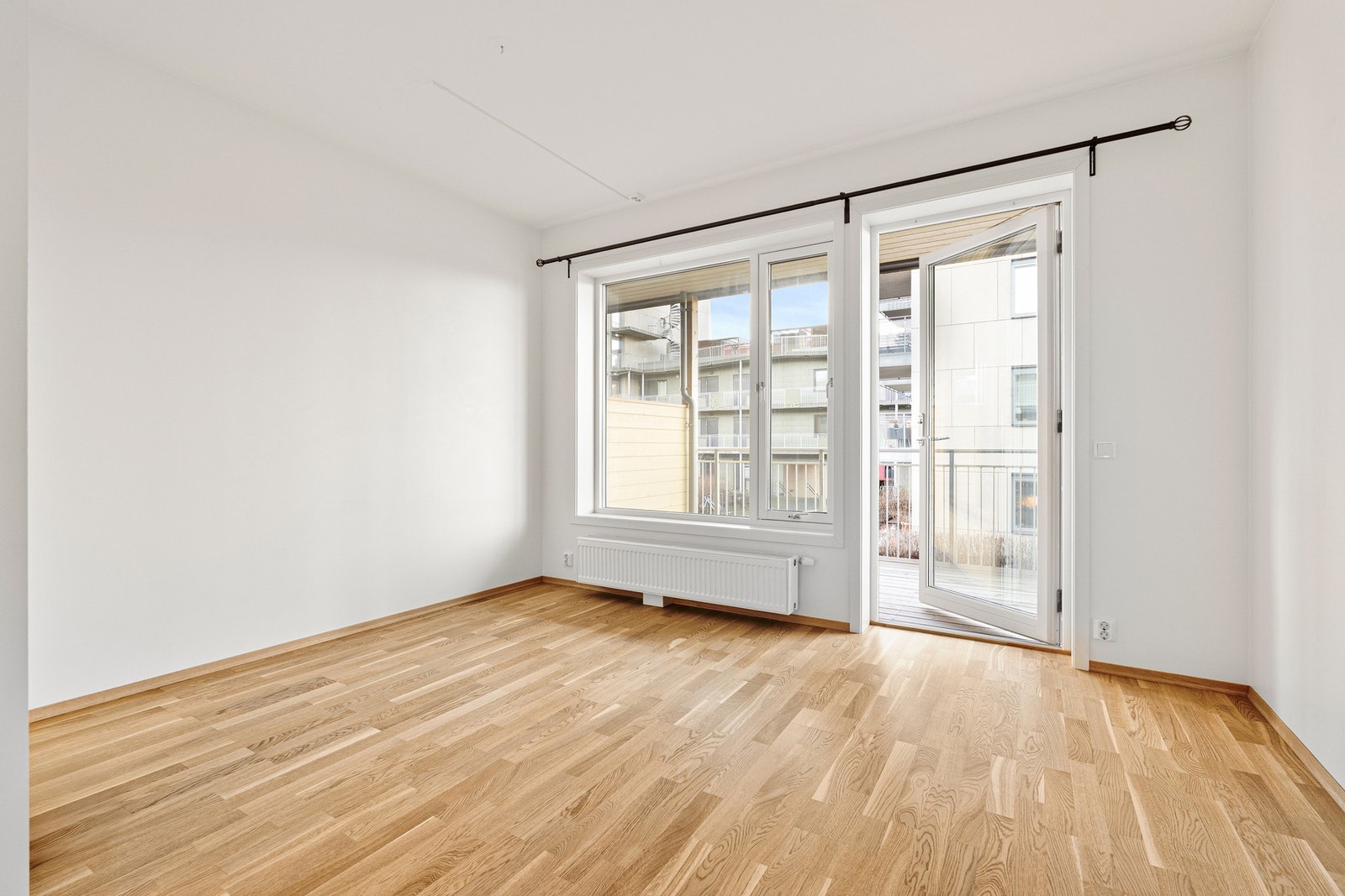 Den åpne stue/kjøkkenløsningen er på tilsammen 18,4 kvm. Galleribilde