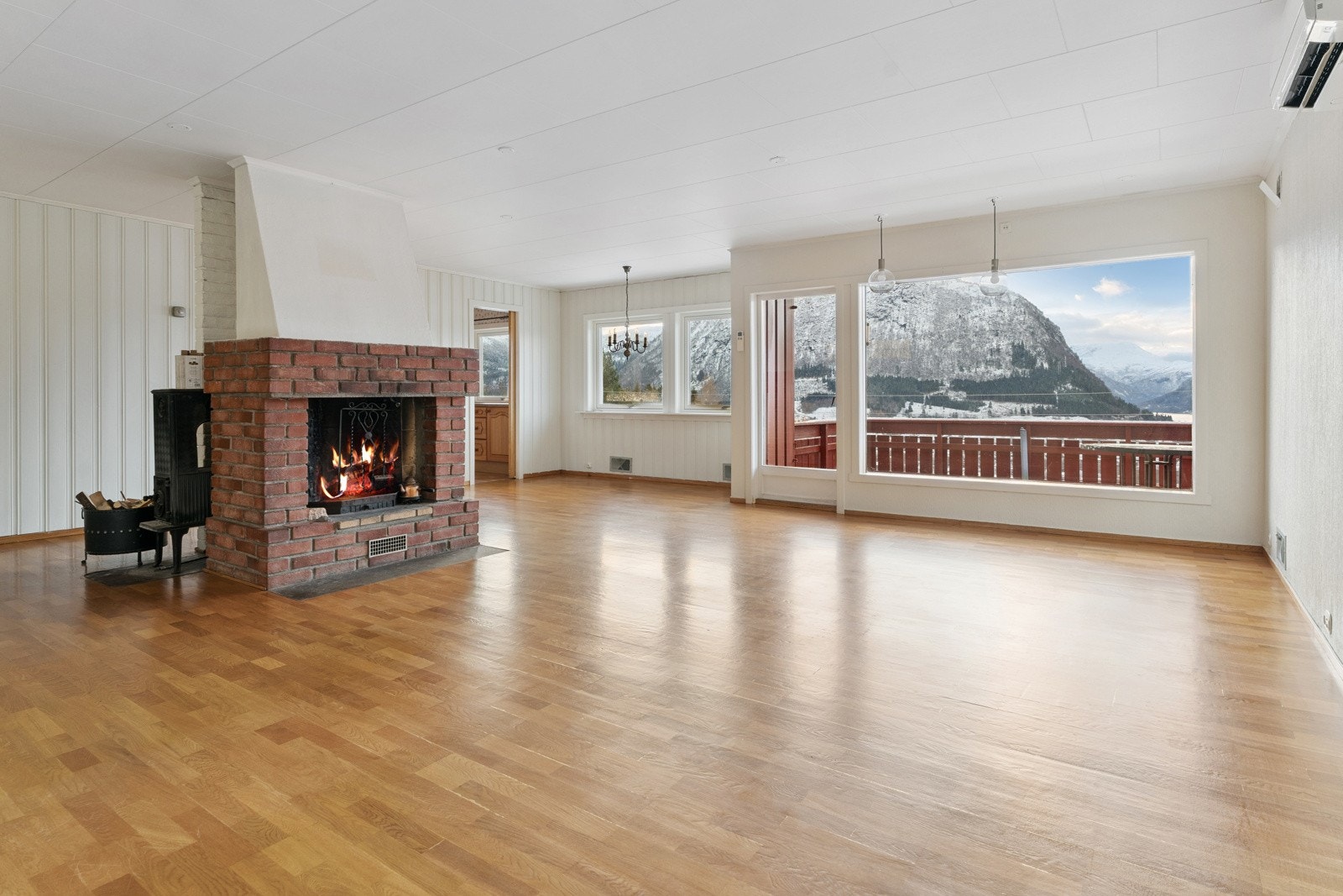 Romsleg stove med fleire soner for møblering Galleribilde