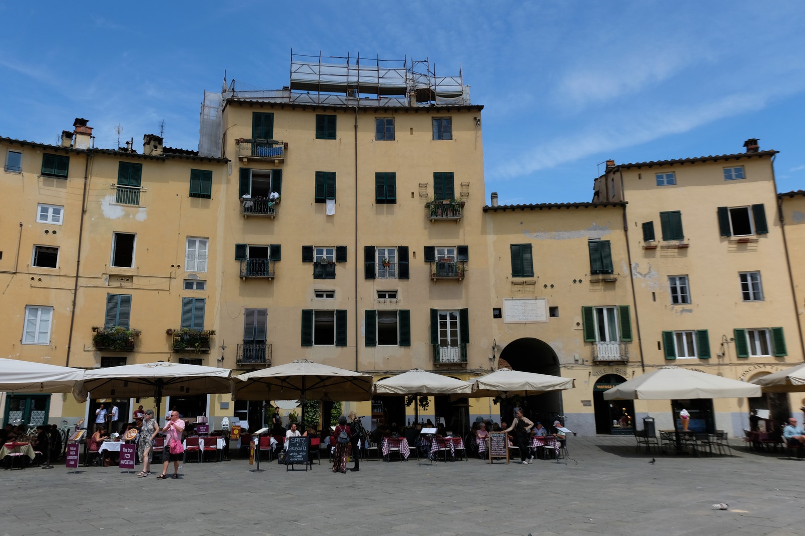 Lucca kun 12 km unna Galleribilde