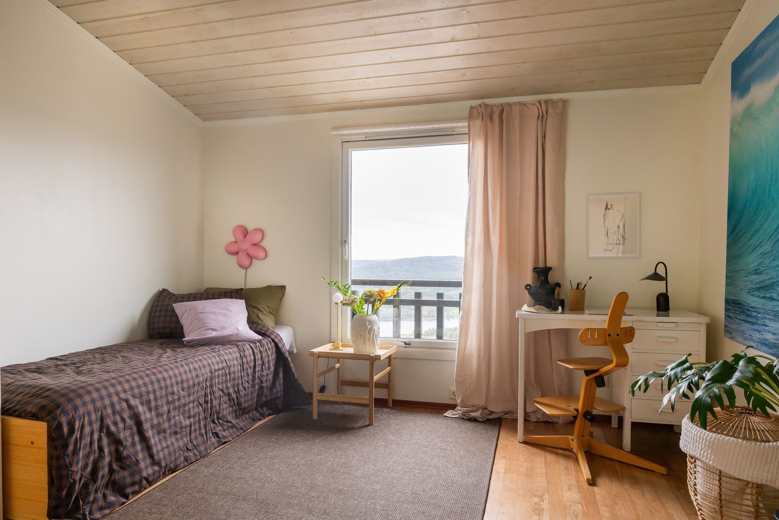 Soverom 1, sett fra gangen, mot sør vest Galleribilde