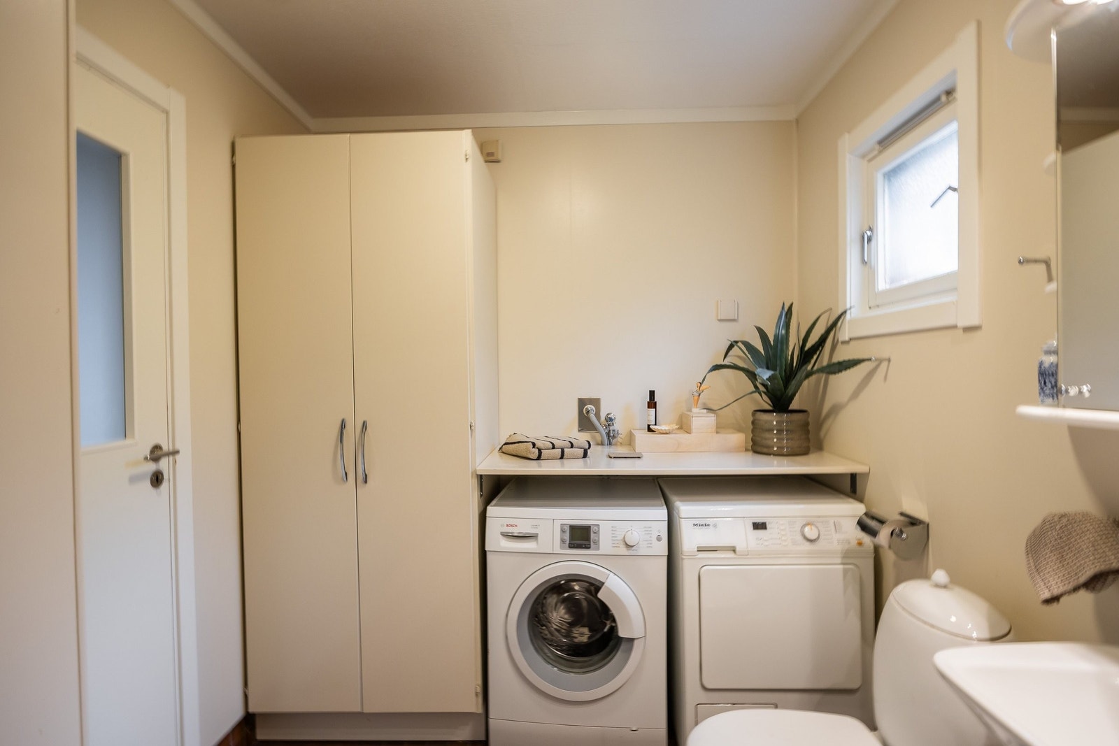 badet sett fra badekaret, mot nord Galleribilde