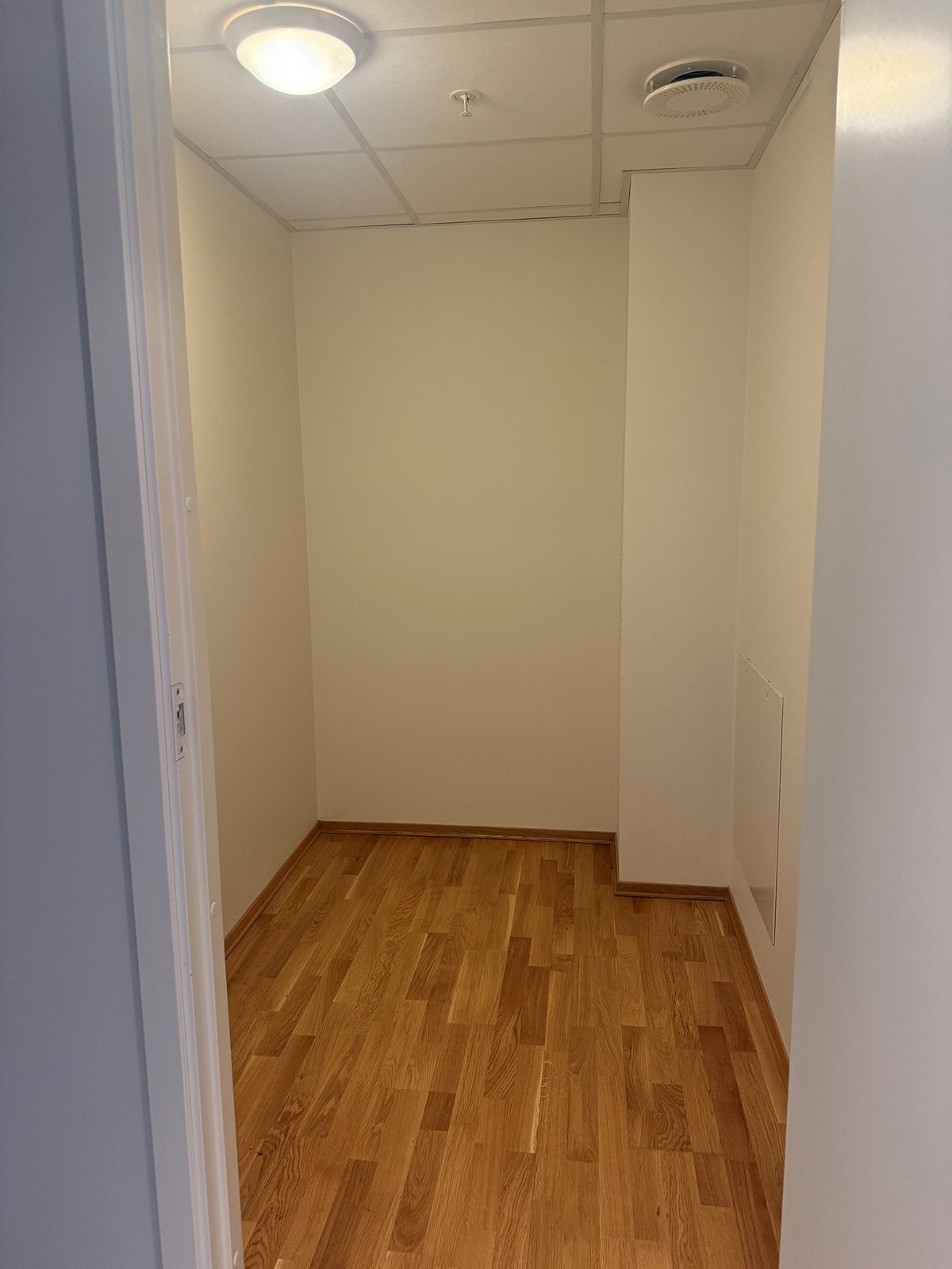 Innvendig bod. Galleribilde