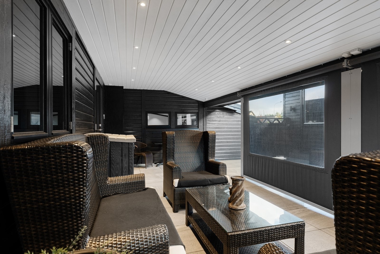 Downlights i taket gir gode lysforhold også på kveldstid Galleribilde