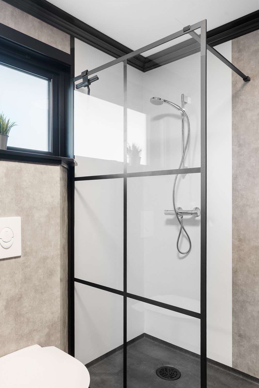 Flott dusjvegg I glass Galleribilde