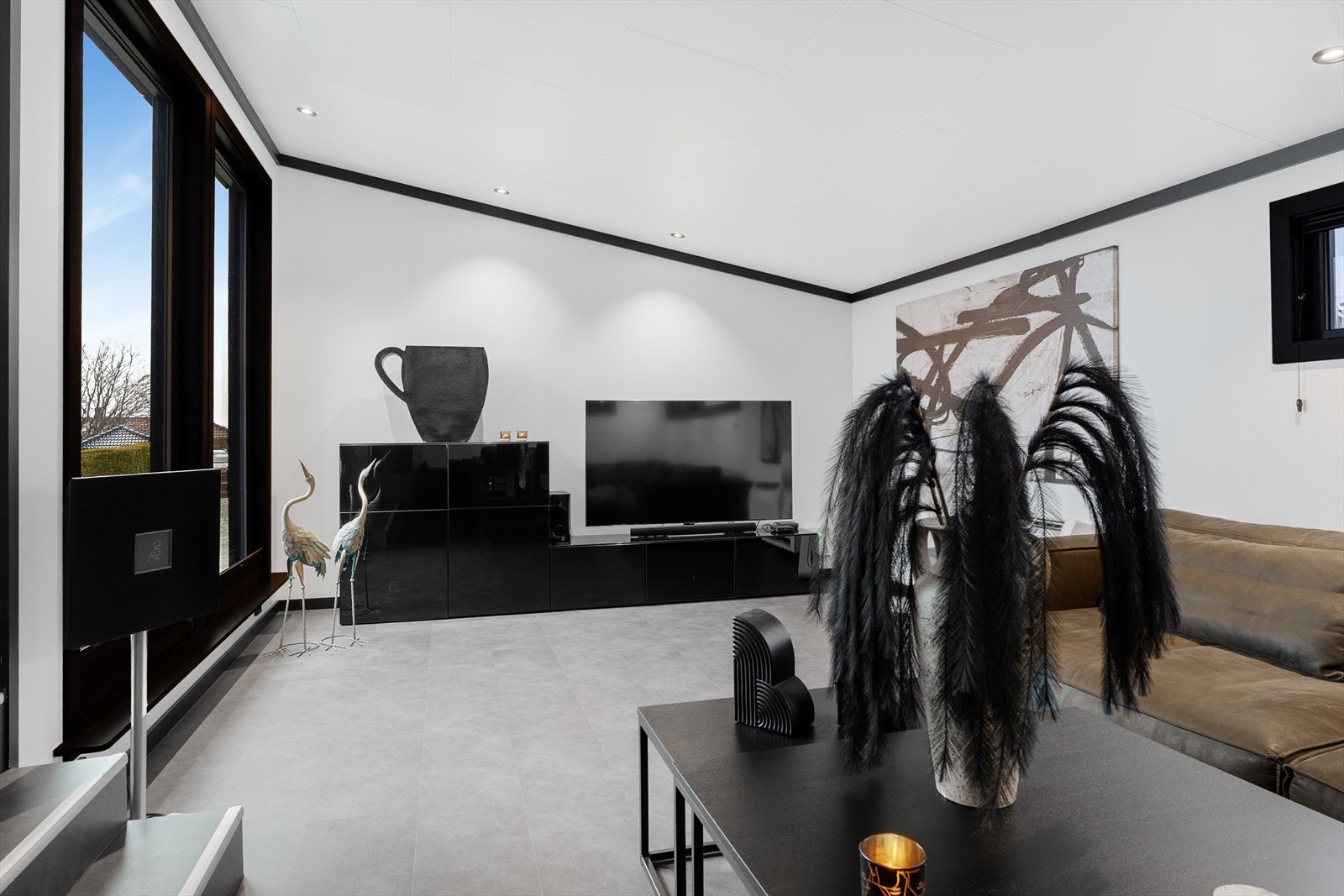 Det er gjennomgående lyse og lette fargevalg på overflatene Galleribilde