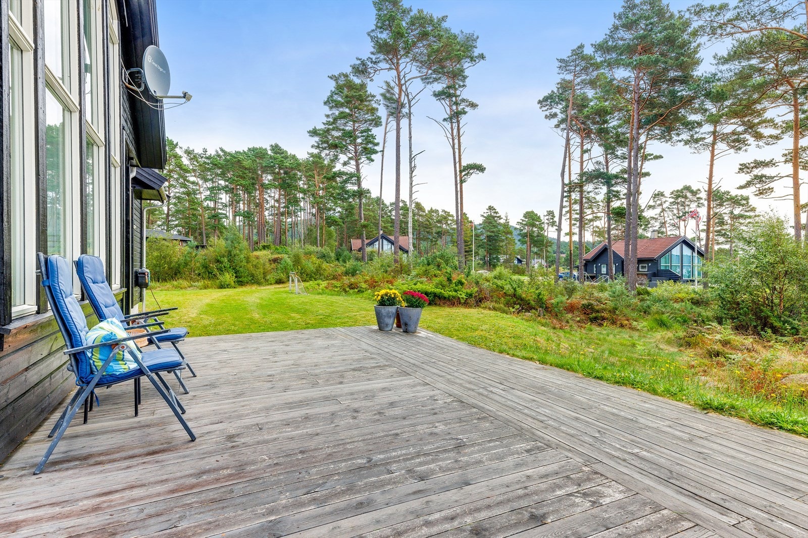 Her har man ingen biltrafikk rundt seg og skuldrene kan virkelig senke seg når man kjenner på denne roen man finner her Galleribilde