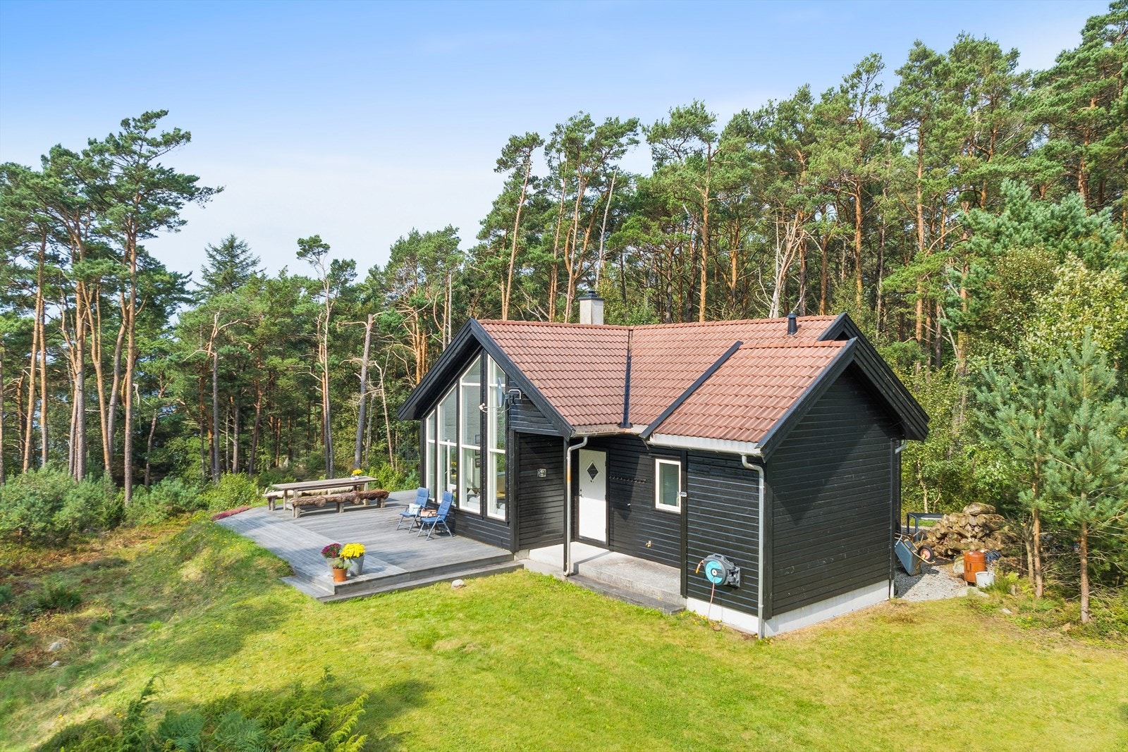 Stor og flott fritidseiendom på selveiet tomt Galleribilde