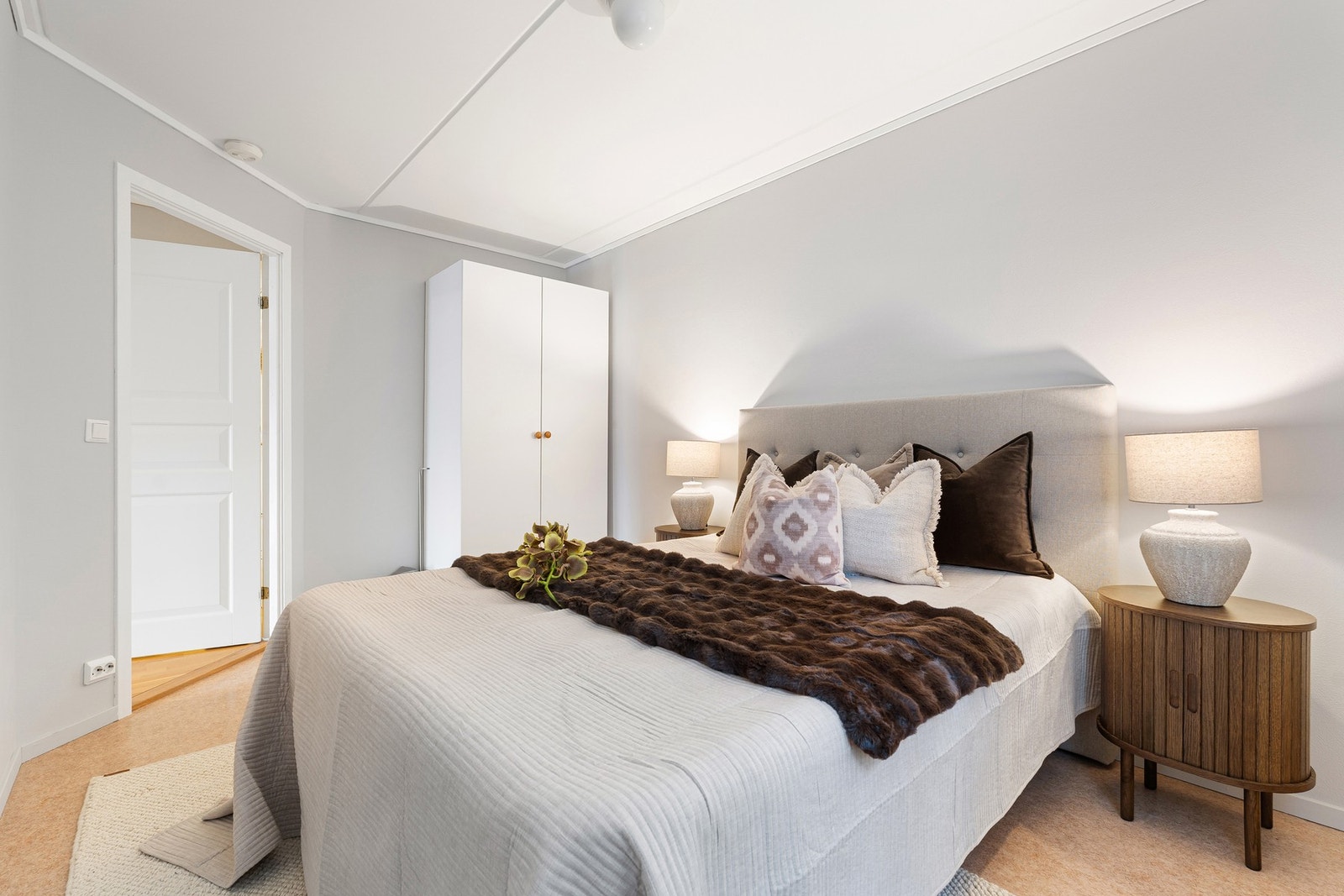 Leiligheten har totalt 3 romslige soverom. Galleribilde