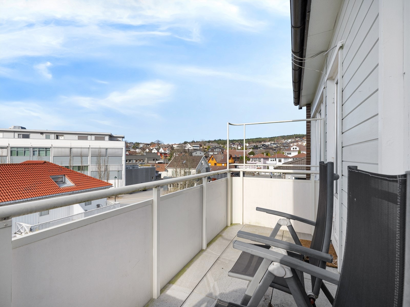 Her kan de fine sommerdagene nytes til seint på kveld. Galleribilde