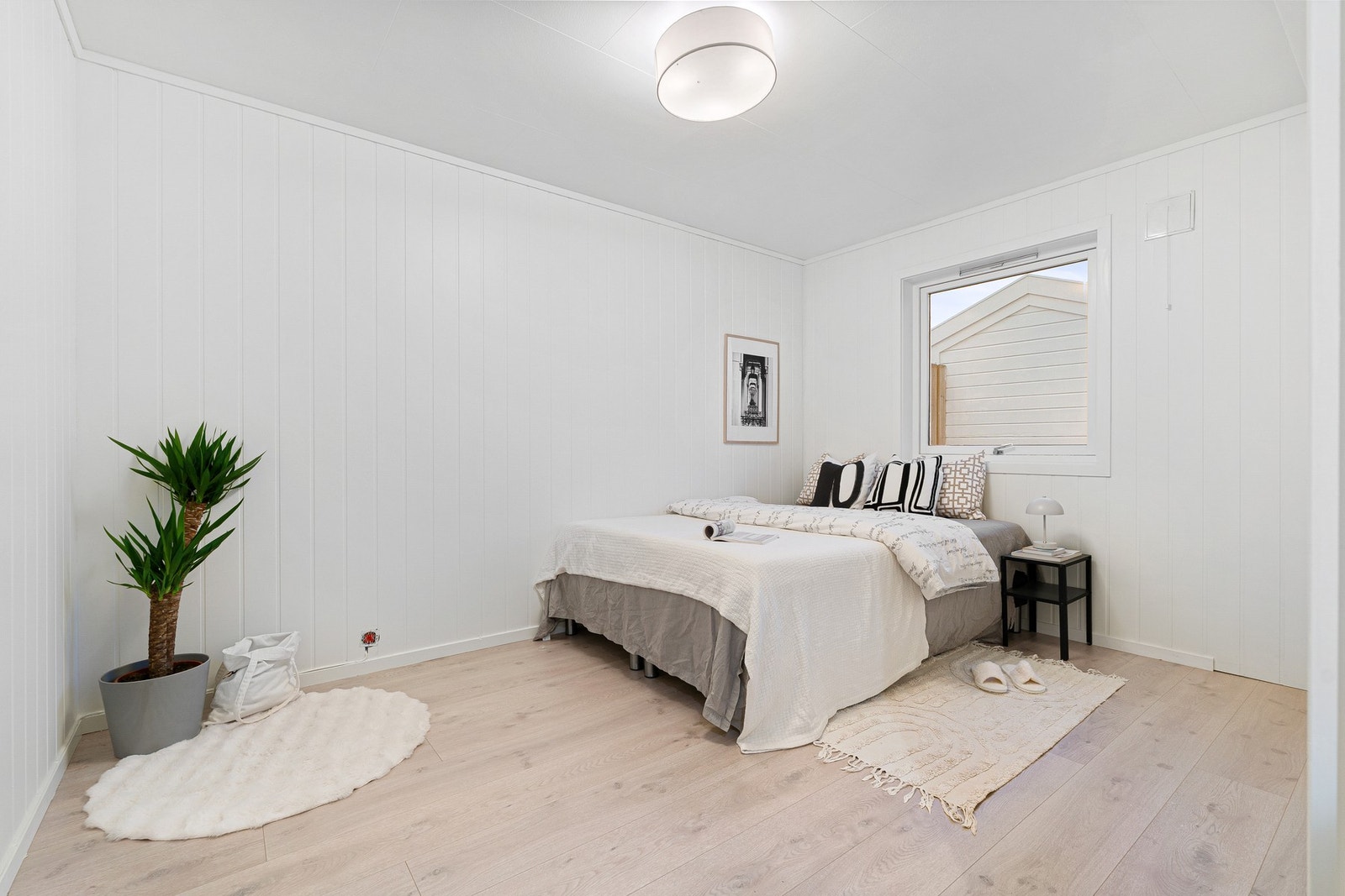 Romslig soverom på 10,8m². Galleribilde