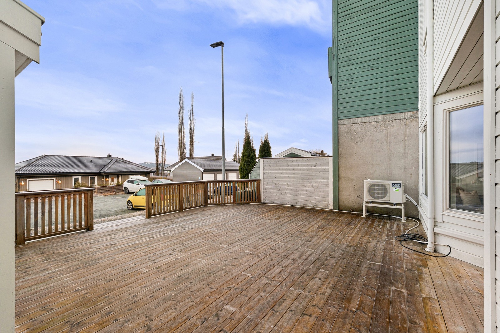 Leiligheten har en flott terrasse på heøe 40,4m². Galleribilde