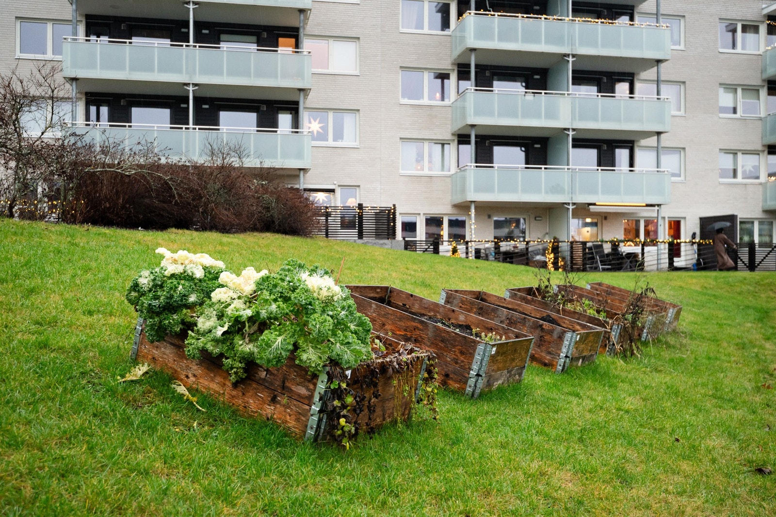 Borettslaget består av 256 andelsleiligheter og er opparbeidet med pene uteområder. Galleribilde