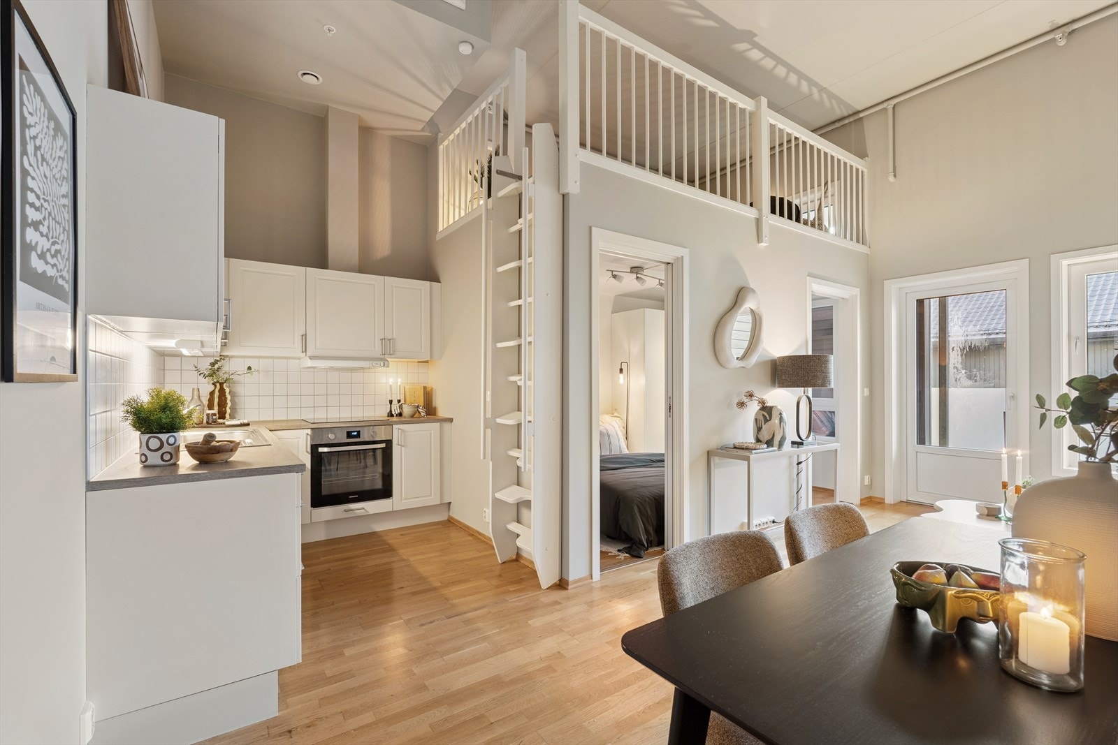 Her kan du enkelt møblere etter eget ønske med sofa og tilhørende møblement. Galleribilde