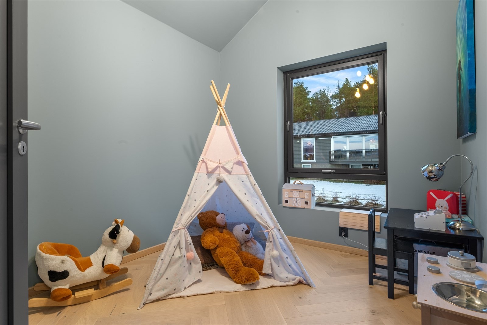 Soverommene har også vannbåren gulvvarme, noe man setter stor pris på på kalde morgner. Galleribilde