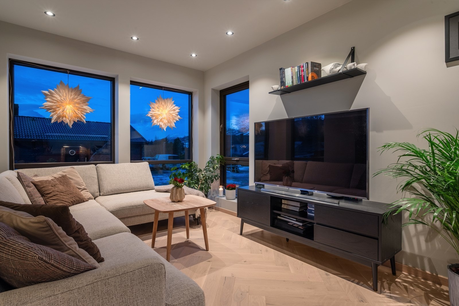 Vel inne finner vi mange gode kvaliteter og en meget høy standard. Galleribilde